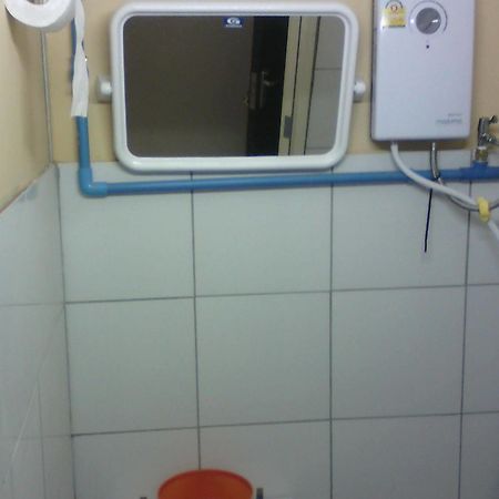 M & A Guesthouse Хуахін Екстер'єр фото